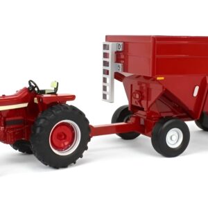 FARMALL 806 avec remorque wagon